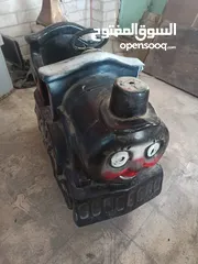  2 لعبه اطفال كهربا وماكينة طحن قهوه