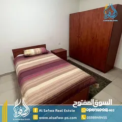  5 شقه مميزة موقع استراتيجي بوسط البلد دقيقه من دوار الساعة قريبه من كل الخدمات هادئه معزوله عن الفوضه