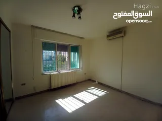  9 شقة غير مفروشة للإيجار 550م2 ( Property 17530 ) سنوي فقط