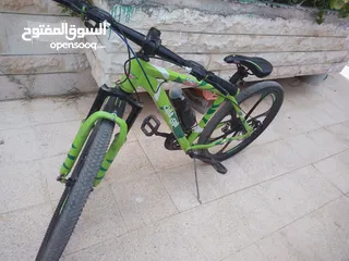  2 بسكليت ديو اصلي امريكي استعمال شهر واحد بالوكاله نظيف راح نراعي اللي بشتريه والله يبارك لصاحب النصيب