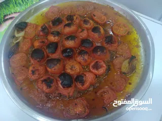  18 شيف شرقي وغربي وسلطات ابحث عن عمل خبرة في الاكل العربي والغربي والسلطات خبره اكثر من 15سنه