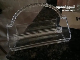  18 صينيه عدد 2 ستانليس ستيل ثقيلة بحال الجديد والاغراض اغلبها جديد غير مستعملة