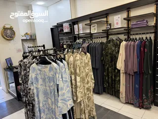  3 ديكور محل البسة