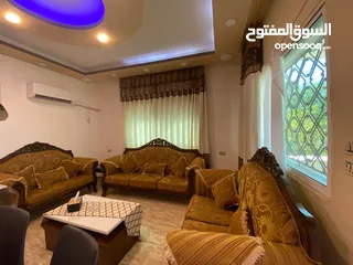  2 طقم كنب / اربد - منطقة البارحة