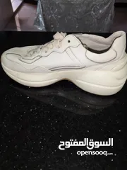  2 حذاء رياضي أصلي ماركة جوتشي