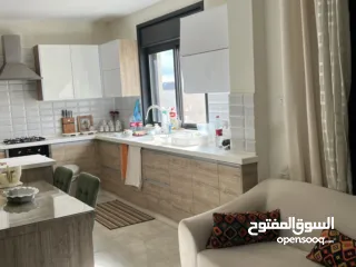  3 شقه مفروشه للايجار في سطح مرحبا قرب مسجد الخلفاء