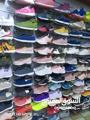  11 شروة محل كامل ستوكات جديد بضاعة مميزة للعيد أحذية رياضية رجالي ستاتي اطفال ماركات وغير ماركات