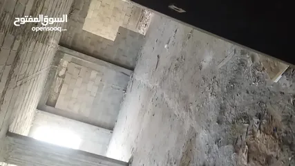  9 شقه عظم للبيع منطقه جميله وهادئه