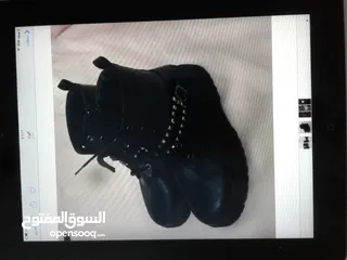 4 بوات وكنادر  وحفايات حلوه