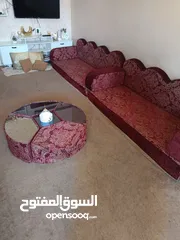  1 جلسه عربيه خمس فرشات ارتفاع 18 لون خمري بحاله ممتازه