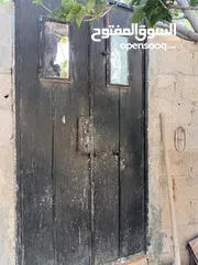  1 باب حديد خارجي مع مجلى ستانلس