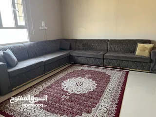  1 كنب بني فاتح نظيف للبيع ومنوعات