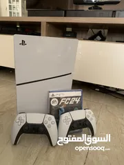  1 بلايستيشن 5 سليم ديسك مع لعبه FC24 و 2 يد تحكم + جميع الأسلاك  حاله ممتازة  مستخدم5  شهور فقط