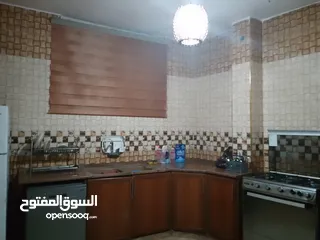  7 مخازن+ عماره تجاريه لقطه فرصة العمر