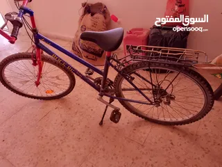  1 بسكليت 26 ماشاءالله نضيف مش محتاج اشي بل مره صيانه كامله 7 غيرات خلفي 3غيرات امامي التواصل على واتس