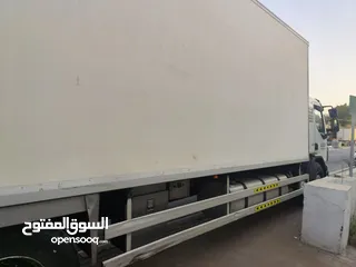  3 10-Ton Volvo Truck . 10 طن صندوق Modified from Refrigerated (Reefer) to Standard Box Truck