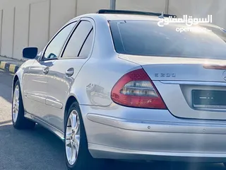  9 Mercedes-Benz_E200_2009