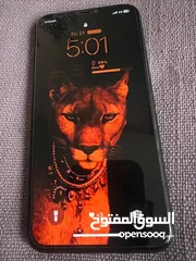  1 ايفون 11برو بسعة 64gb بحاله ممتازه البودي نظيف والفيس تايم شغال لون اخضر