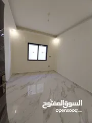  6 تلاع العلي 70م وتراس خلفي واسع  شقة استثمارية و سكنيه
