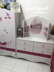  5 Bedroom sets for baby girls - Mint condition