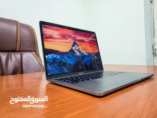  4 لابتوب (MacBook Pro) 2018 نظيف للمصممين والمبرمجين يدعم Xcode و Flutter و وجميع نسخ Adobe