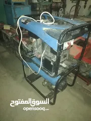  30 معدات صناعيه وانشائيه