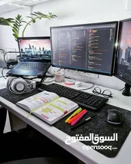  4 محاسب مالي وإداري