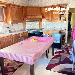  8 بيت من طابقين كل طابق منفصل