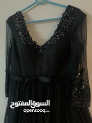  5 فساتين اعراس للبيع بسعر مناسب جدا الفساتين شبه جديدة لبست مرة واحدة فقط ونظيفة مية المية