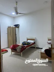  13 بيت للبيع في دور الصحة قرب الشارع العام