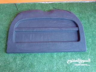  1 رف لصندوق خلفي نيسان ليف 2018-2025  بحالة ممتازه ياباني اصلي مستعمل متوفر قطع بودي ميكانيك وبطاريات