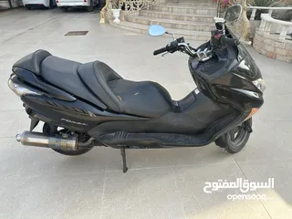  2 للبيع هوندا فورزا 250 cc مطلوب فيها 5200 وقابل