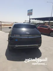  13 هونداي ايونيك 5 موديل 2023 لون اسود داخل ابيض فل الفل وعداد قليل