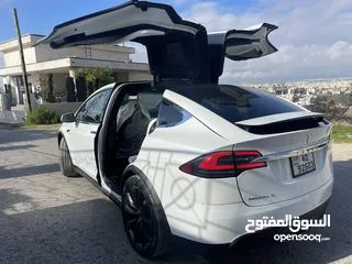  30 Tesla Model X 100D 2018