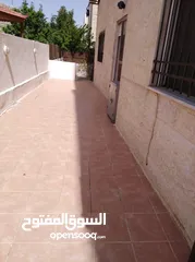  11 شقة ارضية تقع في طريق المطار حي الصحابه