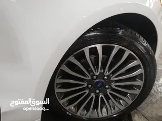 12 فورد فيوجن تيتانيوم 2017 . استخدام شخصي. لم تعمل تطبيقات. ممشى 213 الف كيلو. صيانة دورية.