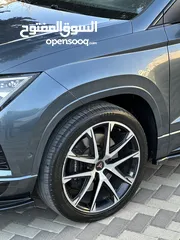  11 seat ateca cupra 2020  4*4 فل الفل فحص فوق النخب  امكانية البدل وارد  عداد قليل رخصة و تامين 380hp