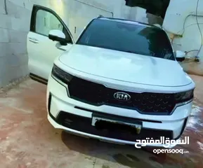  4 كيا سورينتو 2021 أبيض لؤلؤي للبيع