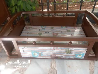  12 تخت اطفال بحالة الوكالة + كوت اطفال عرباية اطفال