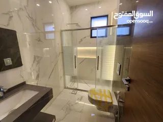  20 شقة طابقية فاخرة للبيع في عبدون ref : 14386