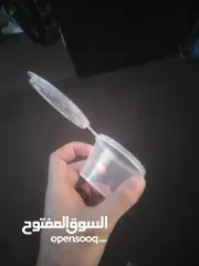  4 موجود كاسات بلاستيك كبير وصغير موجود ألف حبة من صغير 950 حبة من كبير مطلوب فيهم 55