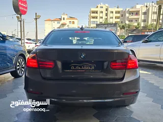  4 BMW 320i 2012 2000cc Luxury  جميع المواصفات