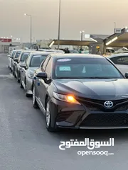  4 تويوتا كامري خليجي موديل 2019 هايبرد بدون حوادث ضمان جير ماكينه شاصي تسجيل عمان تسجيل الامارات