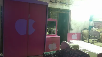  7 اثاث مستعمل مشكل وغرف نوم وكنب وخزائن وثلاجات ونثريات