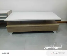  1 طقم كنب وطقم طاولات للبيع