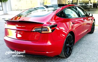  27 تيسلا 2022 فحص كامل 7جـــيـــد بدون ملاحظات داخلي ابيض لون مميز بحالة الوكالة للبيع بسعر لقطة ومحروق