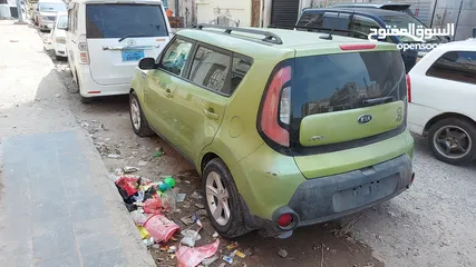  19 كيا سول 2015 جير عادي نظيف كرت 5200$ مجمرك