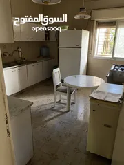  8 شبه فيلا موقع مميز جداً