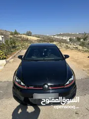 5 Golf gti MK7 يد أولى  عداد اصلي  لا يوجد فيها ضربات