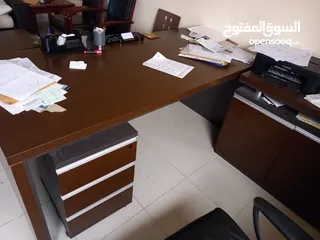  1 مكتب شكل L